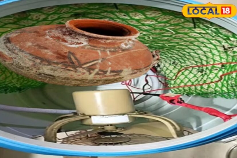 গ্রীষ্মকালে, প্রচণ্ড রোদ এবং তীব্র তাপ থেকে মুক্তি পেতে মানুষ কুলার ব্যবহার করে, কিন্তু কখনও কখনও তাপমাত্রা বেড়ে গেলে কুলারের শীতল প্রভাব কমে যায়, এমন পরিস্থিতিতে এই দেশীয় ব্যবস্থা দারুণ উপকার দেবে৷ 