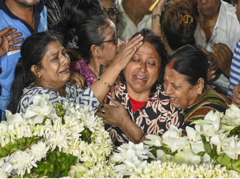 : জম্মু ও কাশ্মীরের অনন্তনাগ জেলার পহেলগাঁও সন্ত্রাসবাদী হামলার নেপথ্যের ষড়যন্ত্রটি খুব গভীর ও মারাত্মক বলে মনে করা হচ্ছে। কাশ্মীরের এই সাম্প্রতিকতম জঙ্গিহানার ঘটনার শিকড় গুজরাতের সঙ্গে জড়িত বলে সংযুক্ত বলে মনে হচ্ছে। সম্প্রতি গুজরাতের মুন্দ্রা বন্দর থেকে ২১ হাজার কোটি টাকার হেরোইন বাজেয়াপ্ত হয়েছে। এই মামলার তদন্তকারী এনআইএ সুপ্রিম কোর্টকে জানিয়েছে যে এই বাজেয়াপ্ত হওয়া হেরোইন পহেলগাঁওয়ের জঙ্গি হামলার সঙ্গে সম্পর্ক যুক্ত৷