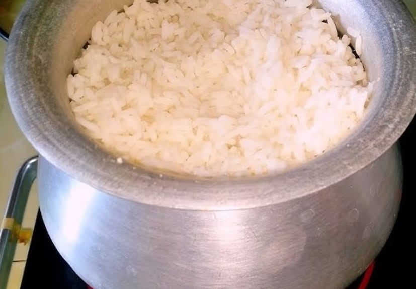 ভাতের ফ্যানে বিভিন্ন ধরনের ভিটামিন, মিনারেল ও অ্যান্টিঅক্সিডেন্টে ভরপুর। ফ্যানের মধ্যে ভিটামিন বি, পটাশিয়াম, ম্যাগনেশিয়াম রয়েছে। এটি মেটাবলিজম উন্নত করতে সাহায্য করে। অন্যদিকে, অ্যান্টিঅক্সিডেন্ট অক্সিডেটিভ চাপ কমায় এবং রোগের ঝুঁকি কমায়।