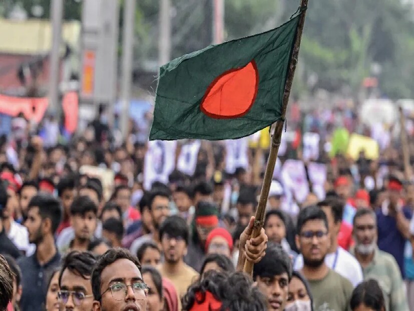 গত বছরের জুলাই-অগাস্ট মাসে বাংলাদেশে ছাত্র-জনতার আন্দোলনের মধ্য দিয়ে শেখ হাসিনার সরকারের পতন হয় এবং সে দেশে অন্তর্বর্তী সরকার গঠিত হয়।