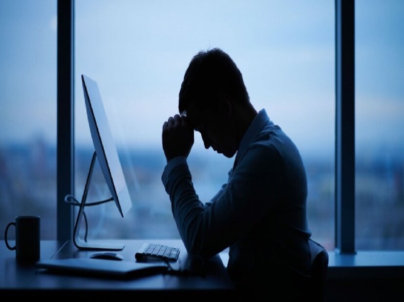 বেঙ্গালুরু-ভিত্তিক বেসরকারি সংস্থা OkCredit-এর সিইও এবং প্রতিষ্ঠাতা হর্ষ পোখরনা লিঙ্কডইন-এ গিয়েছিলেন সেই সময়ের গল্প শেয়ার করতে যখন তাঁর কোম্পানি বাজেটের সীমাবদ্ধতার কারণে ৭০ জন কর্মীকে ছাঁটাই করেছিল।