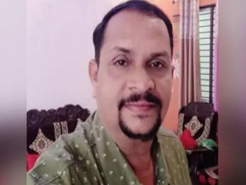 কর্নাটকের মন্ত্রীর এই মন্তব্যের পরই বিতর্ক শুরু হয়েছে দেশজুড়ে। একাধিক নিহতের পরিবার যেখানে জঙ্গিদের নাম-পরিচয় জেনে গুলি চালানোর দাবি করেছেন, সেখানে কংগ্রেস নেতার মন্তব্যের সমালোচনা করেছে বিজেপি। 