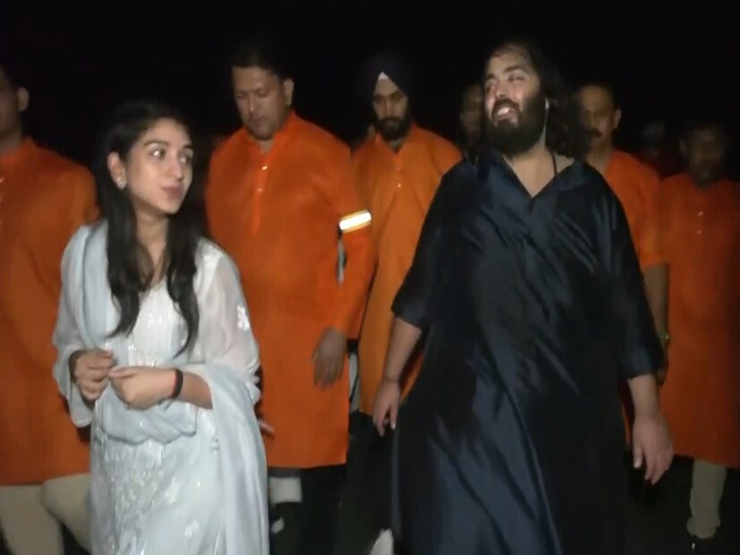 এই দীর্ঘ পথ চলার পথে তিনি স্থানীয়য়ের থেকে সমর্থন পেয়েছেন। অনেকে তাঁর সঙ্গে খানিকটা পথ হেঁটেছেন, কেউ বা তাঁর জন্য প্রার্থনা করেছেন, কেউ বা শুভেচ্ছায় ভরিয়ে দিয়েছেন। বাগেশ্বর ধামের ধীরেন্দ্র শাস্ত্রী, রসরাজ মহারাজের মতো আধ্যাত্মিক ব্যক্তিরাও যাত্রাপথে তাঁর সঙ্গে দেখা করেছেন।
