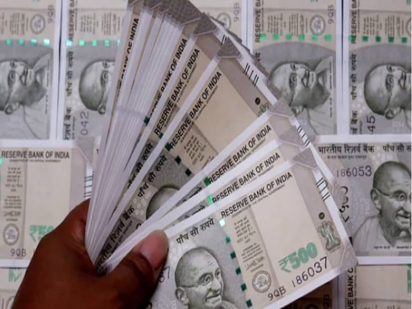 Money Making Tips: ১৪+১৫+১৬-র এই বিশেষ সূত্র অল্প পরিমাণ টাকাকেও ১ কোটিতে পরিণত করতে পারে, হিসেবটি বুঝে নিন Money Making Tips: ১৪+১৫+১৬-র এই বিশেষ সূত্র অল্প পরিমাণ টাকাকেও ১ কোটিতে পরিণত করতে পারে, হিসেবটি বুঝে নিন