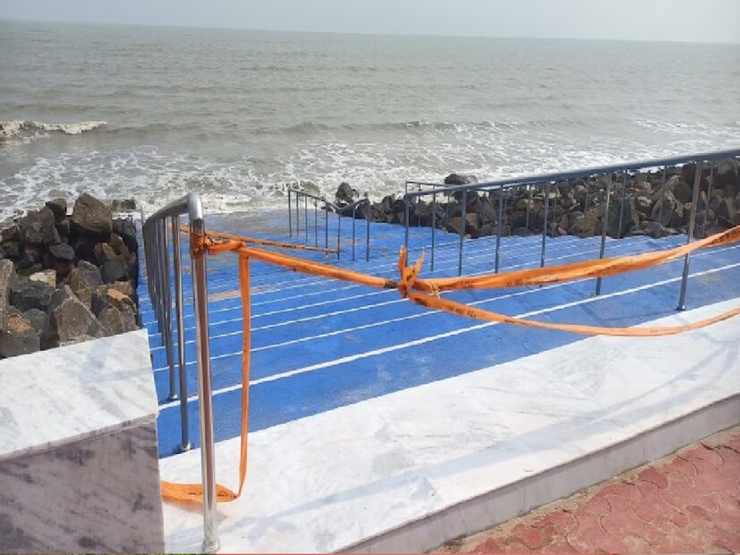 জগন্নাথ মন্দির উদ্বোধনের আগে আগেই যা ঘিরে রবিবার দিনভর দিঘায় চাঞ্চল্য ছড়ায়। সেই মূর্তিটি কোথা থেকে এল? কার এ নিয়ে প্রশ্ন উঠতে শুরু করে। 
