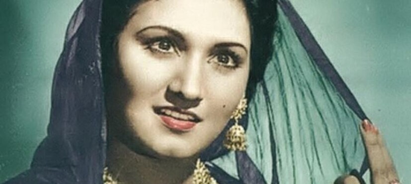 পাকিস্তানি প্লেব্যাক গায়িকা, আজ তিনি আর নেই, কিন্তু মানুষ এখনও তার গাওয়া গানগুলো মনে রাখে। সেই যুগে গানের জগতে তার তুলনা ছিল না। গায়িকা হওয়া ছাড়াও, সেই সময়ে তাঁর সৌন্দর্যের প্রতি আগ্রহ ছিল বহু মানুষের। তাঁর সঙ্গে প্রেমের কারণে এক ক্রিকেটারের জীবন শেষ হয়েছিল!