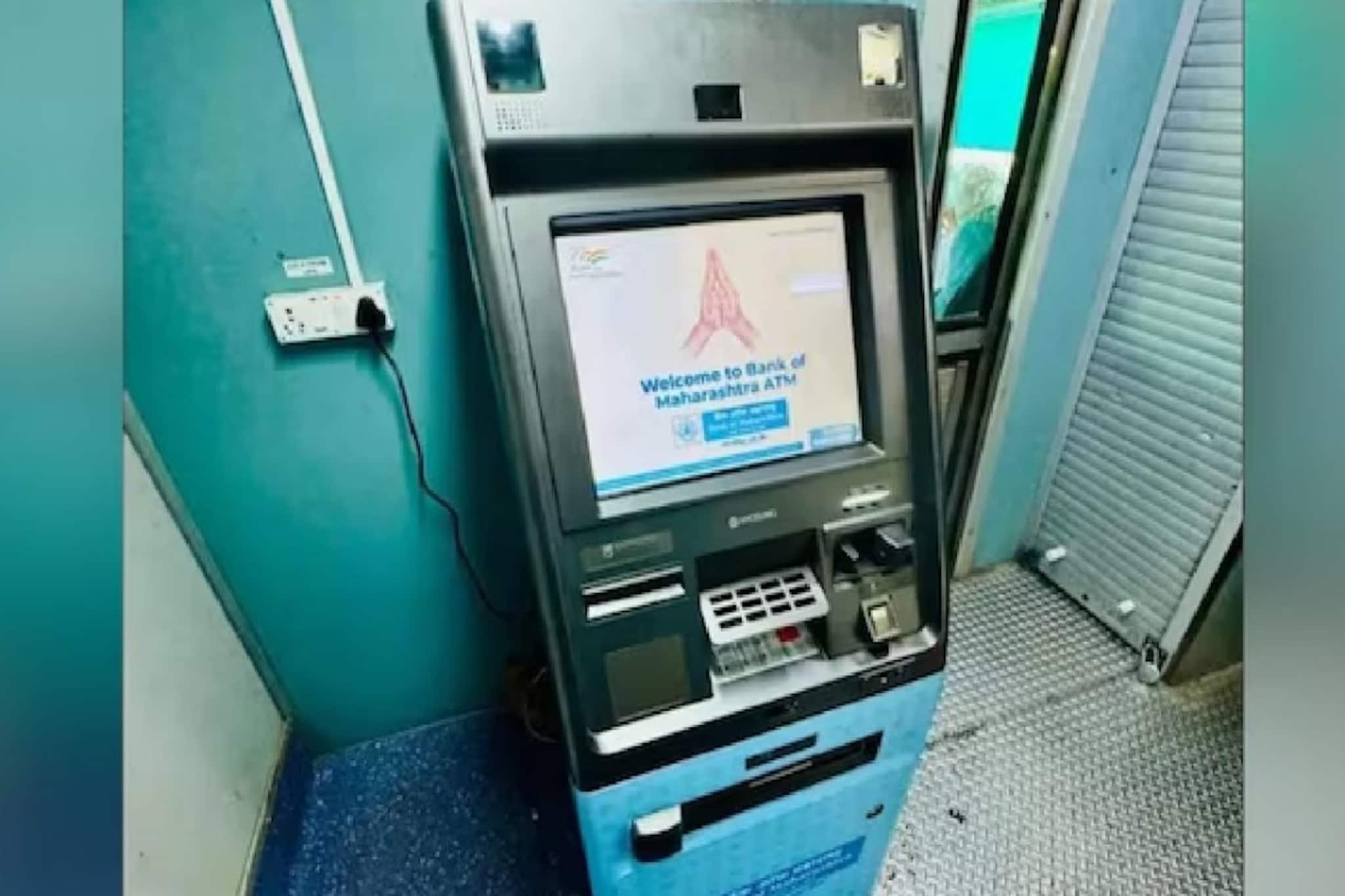 দরকারে এবার ট্রেনেই মিলবে নগদ টাকা! 'এটিএম কোচ'-এ যাত্রীদের সুবিধা অনেক