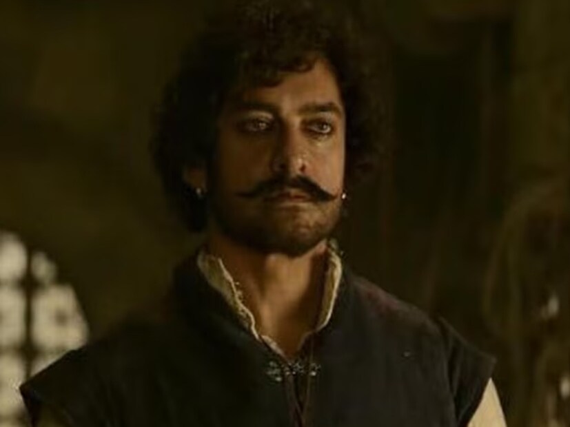 এই ছবির প্রেক্ষাপটে রয়েছে ১৭৯৫ সালের ব্রিটিশ ইন্ডিয়া। ব্রিটিশ ইস্ট ইন্ডিয়া কোম্পানির বিরুদ্ধে মুক্তিযোদ্ধা আজাদ (এই চরিত্রে অভিনয় করেছেন অমিতাভ) গেরিলা যুদ্ধে যোগদান করেছিলেন। ব্রিটিশরা তাঁর সঙ্গে একটি খেলা খেলেন। তারা নিয়ে আসে ফিরাঙ্গি মাল্লা নামে এক প্রতারককে (এই চরিত্রে দেখা গিয়েছে আমিরকে)। যিনি ব্রিটিশদের হয়ে কাজ করেন। এভাবেই এগিয়েছে ছবির গল্প। যা দর্শক-মনে জায়গা করে নিতে পারেনি।