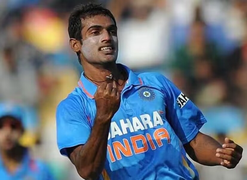 সর্বোপরি বলা যেতে পারে যে, আন্তর্জাতিক ক্রিকেটে সেভাবে নিজের দক্ষতার ছাপ রাখতে পারেননি ঠিকই। কিন্তু ডোমেস্টিক ক্রিকেট সার্কিটে অভিমন্যু মিঠুনের নামটাই যথেষ্ট ছিল। আসলে তিনি এমন একজন বোলার, যাঁর তিনটি ফরম্যাটেই রয়েছে হ্যাটট্রিকের অবদান। 