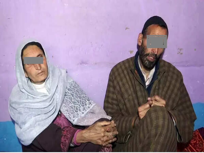 সেখানে যাওয়ার পর, সে সন্ত্রাসবাদী সংগঠন লস্কর-ই-তৈবার প্রশিক্ষণ কেন্দ্রে অস্ত্র ও বিস্ফোরক প্রশিক্ষণ নিতে শুরু করে। জঙ্গি শিক্ষা কেন্দ্রে প্রশিক্ষণ শেষ করার পর, তাকে দুই জঙ্গির সঙ্গে কাশ্মীর উপত্যকায় ফেরত পাঠানো হয়। এখানেই সে জঙ্গি কর্মকাণ্ডে অংশ নিতে শুরু করে। এক জায়গা থেকে অন্য জায়গায় অস্ত্র পরিবহন, স্থানীয় এলাকাগুলিতে রেইকি করা এবং নিরাপত্তা বাহিনীর গতিবিধির তথ্য তার বসদের কাছে পৌঁছে দেওয়ার দায়িত্ব ছিল তার উপর।