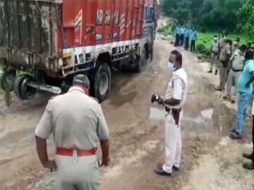 পুলিশের নাকা চেকিং (ফাইল ছবি)