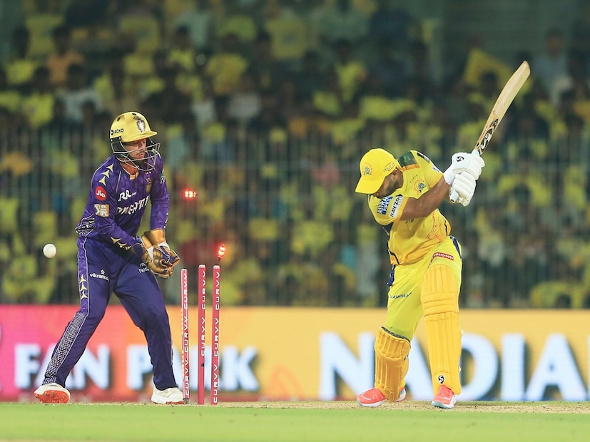 কেকেআর অধিনায়ক অজিঙ্ক রাহানে প্রমাণ করে দিলেন তাঁর দাবি ঠিক, বোলাররা জেতাতে পারে ম্যাচ, চিপকের পিচ বোলিং সহায়কে কেকেআর ২০ ওভারে ৯ উইকেট তুলে নেয় সিএসকে-র৷ আর রানও করতে পারে ধোনির দল মাত্র ১০৩৷ Photo- AP 
