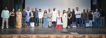 প্রিমিয়ার জমজমাট, হাসি-আড্ডায় মাতল টিম ডিটেকটিভ চারুলতা, কলকাতার খুনের রহস্য কাঁপাচ্ছে OTT