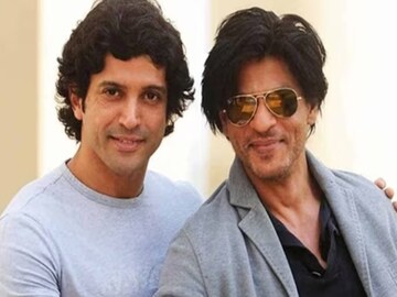 ‘ডন ২’-কে কেন্দ্র করে শাহরুখ খান এবং ফারহান খানের মতবিরোধ, রেগে গিয়ে এ কী বলে ফেলেছিলেন!