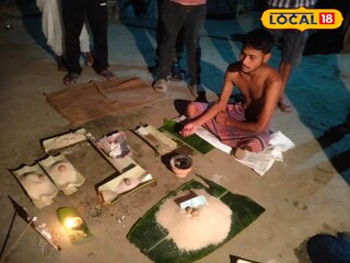 শ্রাদ্ধ করছে স্বামী 