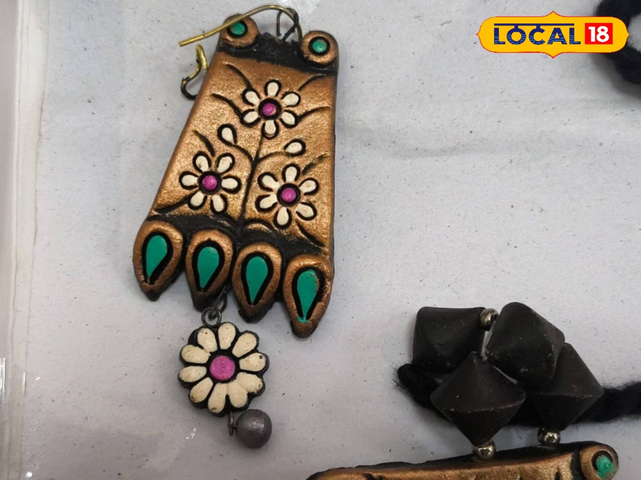 সোনার চেয়েও চাহিদা মনে! ১৫০ টাকাতেই চোখ ধাঁধানো গয়না! পরলে মিলবে স্মার্ট লুক