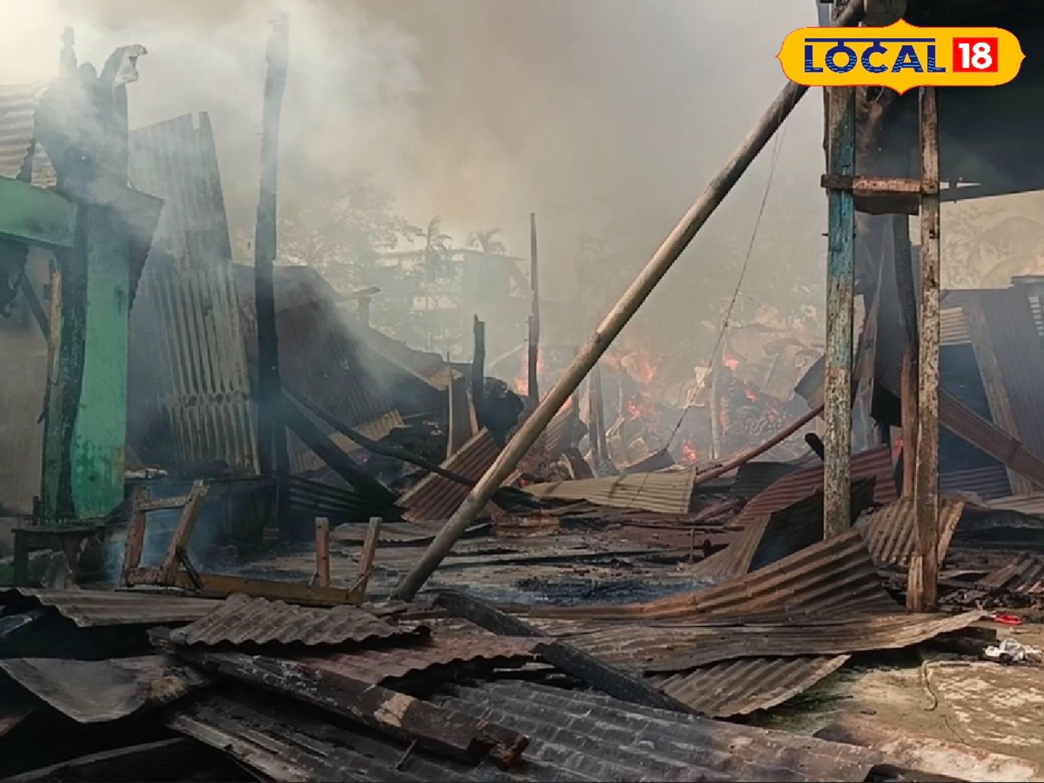 দাউ দাউ করে জ্বলল গোটা গোডাউন! পুড়ে ছাই লক্ষাধিক টাকার পাট, দিনহাটায় ভয়াবহ অগ্নিকাণ্ড