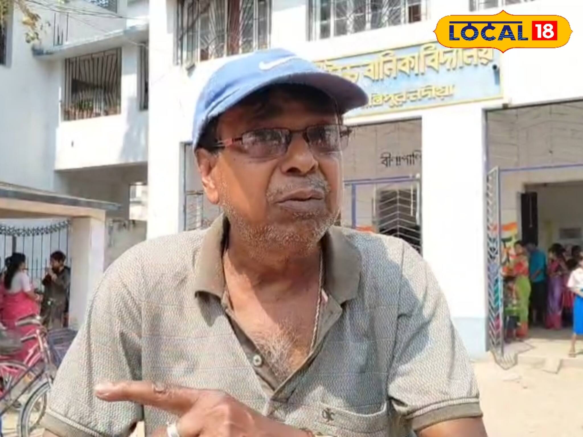 সুপ্রিম রায়ে 'চাকরিহীন' স্কুলশিক্ষক জামাই, হাউমাউ করে কেঁদে উঠলেন শ্বশুর