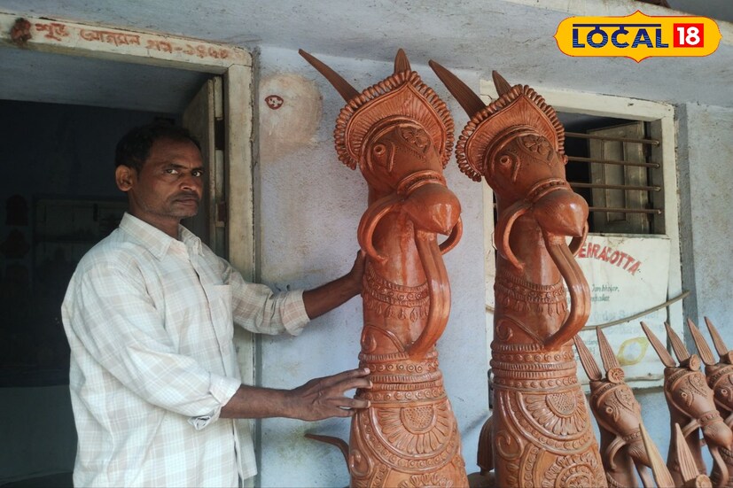 এই মুহূর্তে গ্রামে প্রায় ৮০ টি কুম্ভকার পরিবার রয়েছে। প্রত্যেকেই টেরাকোটা শিল্পের সঙ্গে যুক্ত। মৃৎশিল্পী সমবায় সমিতি রয়েছে গ্রামের প্রাণকেন্দ্রে। মৃৎ শিল্পী বলেন, পাঁচমুড়ার মাটি অনেক বেশি টেকসই। অন্যান্য মাটি কিছুদিন পর ভঙ্গুর হয়ে পড়ে। তবে পাঁচমুড়ার মাটিতে রয়েছে অসাধারণ বাইন্ডিং কোয়ালিটি।