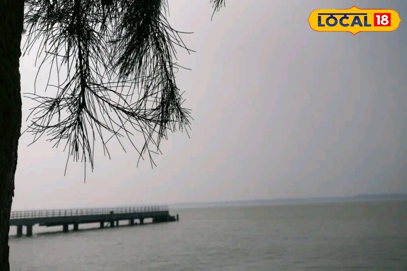 *ট্রেনে চাপতে ইচ্ছে না হলে বাসের ব্যবস্থাও আছে। ধর্মতলার বাসস্ট্যান্ড থেকে বুড়ুলের বাস ছাড়ে। এই জায়গায় আসার খরচ হবে ৬০ থেকে ১০০ টাকা। 