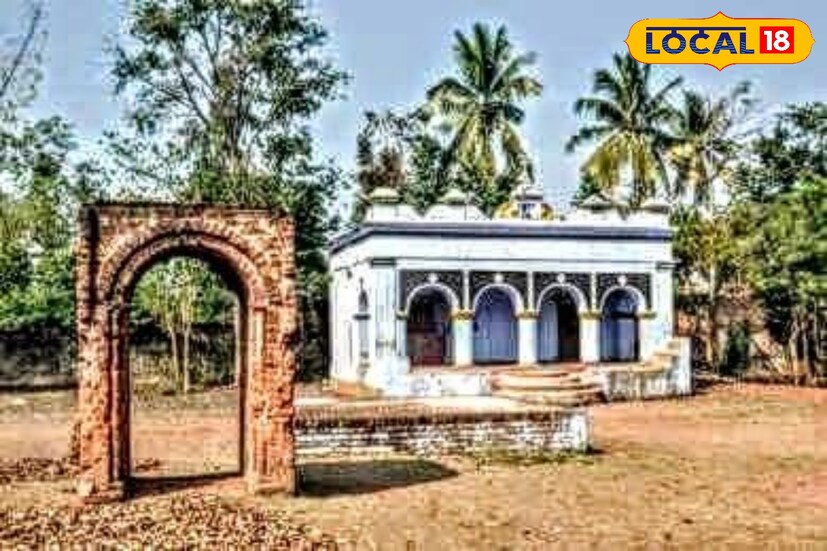 রাইপুর রাজবাড়ি। মহকুমার রাইপুর ব্লকে অবস্থিত এই বাড়িটি, আজ আর নেই রাজত্ব, নেই আড়ম্বর।