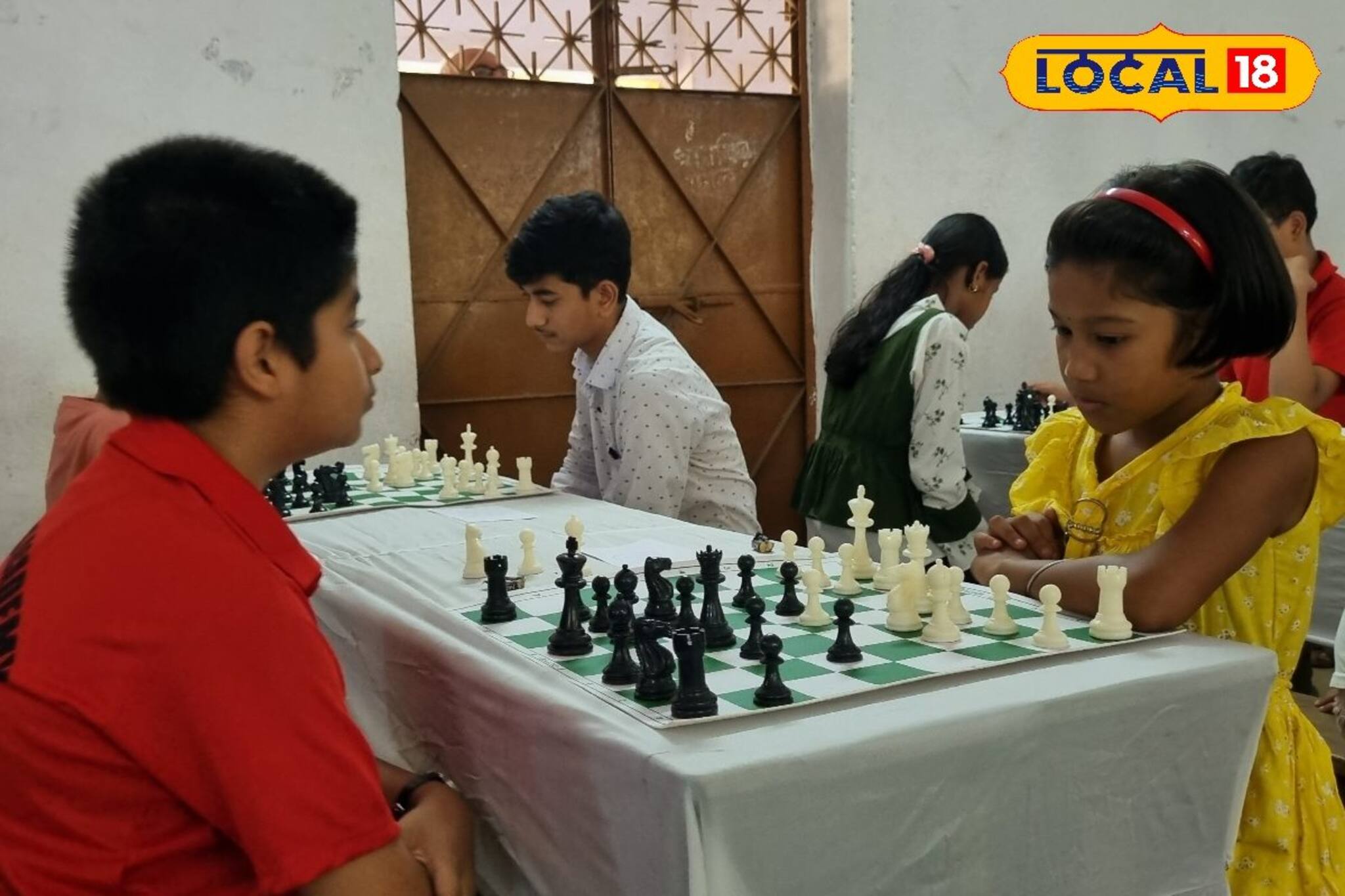 ফুটবল-ক্রিকেটের পাশাপাশি জঙ্গলমহলে প্রচলন বাড়ছে দাবা খেলার, নেওয়া হচ্ছে উদ্যোগ