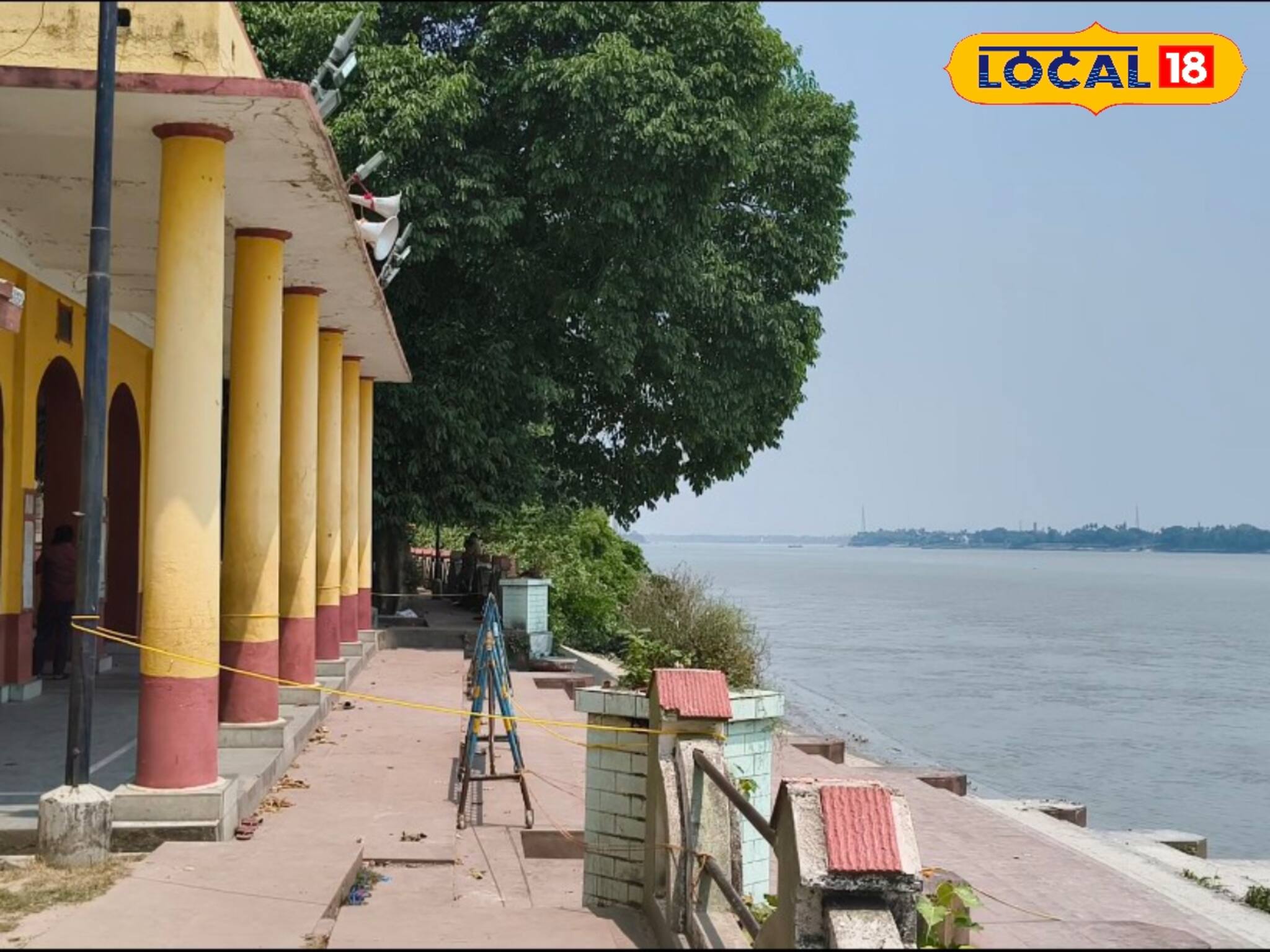 জলের নিচে 'গহ্বর'! এ যেন এক অদৃশ্য মৃত্যু ফাঁদ কোন্নগরের বারমন্দির ঘাটে