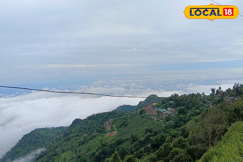 আই এম ডি অনুযায়ী, আগামী ৪-৫ দিন উত্তরের পাহাড় থেকে সমতল প্রত্যেক জেলায় ধেয়ে আসবে ঝড়-বৃষ্টি। হাসফাঁস গরমে এই বৃষ্টি যেন অনেকটাই স্বস্তি এনে দিয়েছে উত্তরবঙ্গবাসীর মনে।