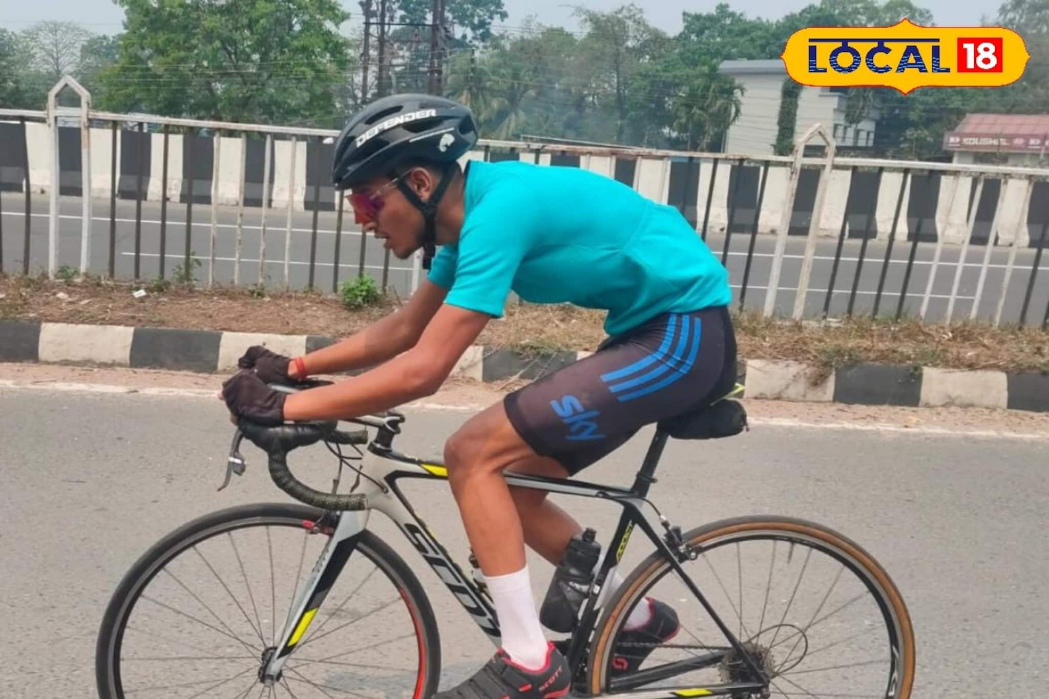 ১৭ বছর বয়সে সাইকেল চালিয়ে ভবিষ্যত গড়ার স্বপ্ন!অভাবের সংসারে স্বপ্ন ছোঁয়ার লড়াই গৌরবের