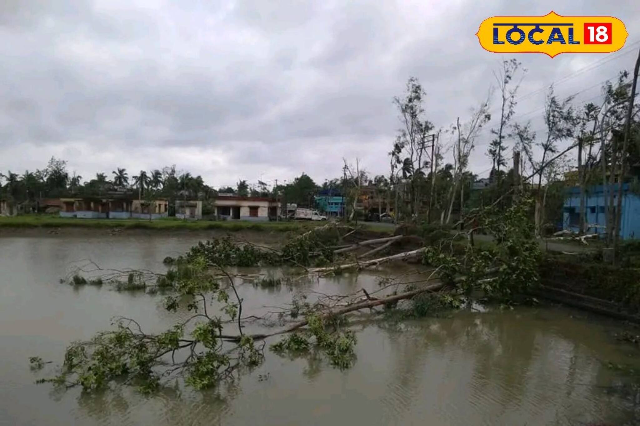 সামনেই ঝড়ের মাস! ঘূর্ণিঝড় মোকাবিলায় কী প্রস্তুতি নিয়ে রাখবেন?
