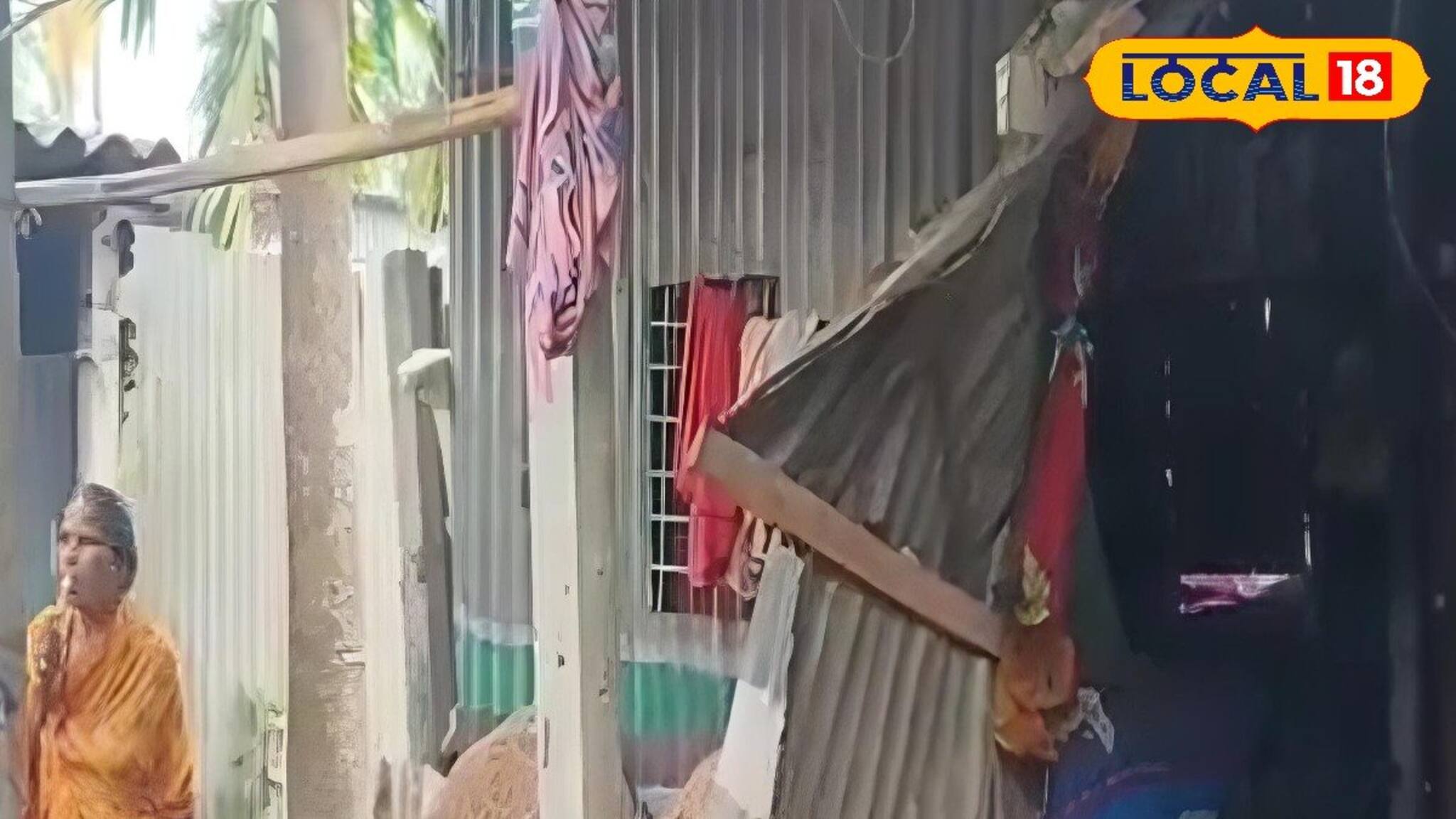 ভেঙে চুরমার বাড়িঘর, বাইসনের গুঁতোয় আহত ২ জনও! যাচ্ছে তাই তাণ্ডব মাথাভাঙায়