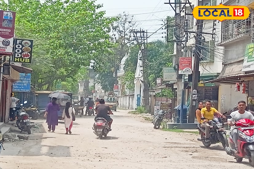 হাওয়া অফিসের পূর্বাভাস অনুযায়ী, আগামী কয়েকদিন উত্তরবঙ্গ জুড়ে নাজেহাল গরম তারপরেই প্রত্যেকটি জেলায় বৃষ্টি। ধীরে ধীরে আরও বাড়বে পারদ, নাজেহাল গরমে অতিষ্ঠ হবে উত্তরবঙ্গবাসী। 
