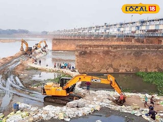 দুর্গাপুর ব্যারেজে মেরামতির কাজ দুর্গাপুর ব্যারেজে মেরামতির কাজ