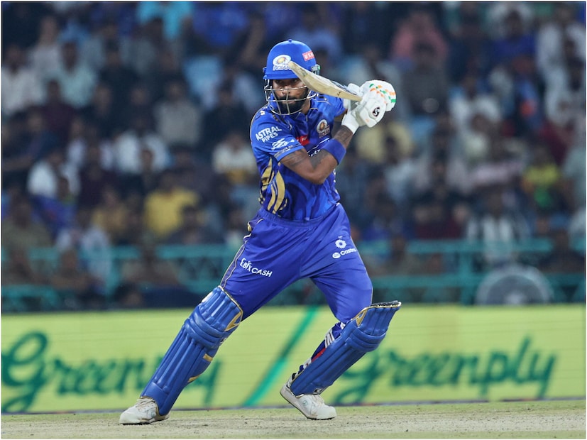 লখনউ ম্যাচে ব্যর্থতার দায় অধিনায়ক হিসাবে সম্পূর্ণ নিজের কাঁধে নেনে হার্দিক পান্ডিয়া। আগামী ম্যাচ থেকে ঘুড়ে দাঁড়ানোর কথাও শোনা যায় হার্দিকের গলায়। তবে তিনি যে লখনউ ম্যাচ হেরে ভেঙে পড়েছিলেন তা স্পষ্ট।