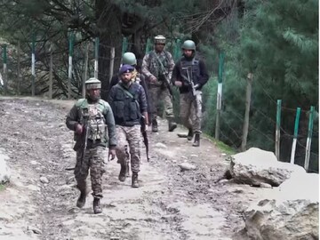 ছেলে বর্তমানে টিম ইন্ডিয়ার ক্রিকেটার,বাবা যুদ্ধে লড়েছেন পাকিস্তানের বিরুদ্ধে,কে বলুন তো?