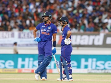 বাদ যাওয়া দুই তরুণ ফিরে পেলেন চুক্তি,বিরাট-রোহিতেদের নিয়ে ধোঁয়াশা কাটাল বোর্ড,মাইনে কত