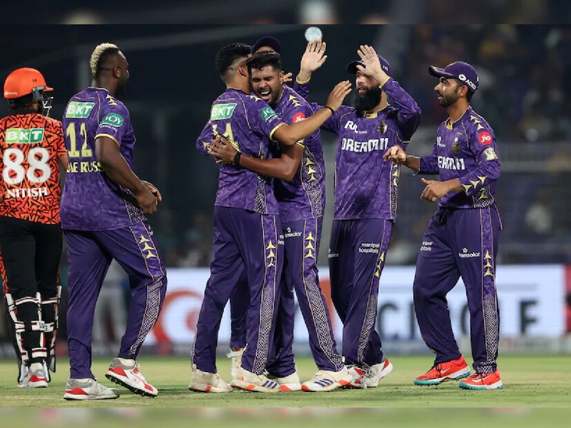 বিশেষ করে কেকেআরের ব্যাটিং ও বোলিং দুই বিভাগেই একটি করে পরিবর্তন হতে পারে। আন্দ্রে রাসেলকে এই ম্যাচে বসানো হতে পারে। সেই জায়গায় খেলতে পারেন রভম্যান পাওয়েল। দলে ফিরতে পারেন ডিকক। এছাড়া মউন আলিকে বসিয়ে খেলানো হতে পারে আনরিখ নকিয়াকে।