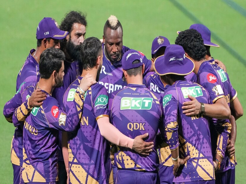 সব মিলিয়ে এই মুহূর্তেই কেকেআর শিবির চাঙ্গা না হলে বড়সড় অসুবিধার মুখে পড়বে এবং প্লে অফের ওঠার রাস্তা সবরকমভাবে বন্ধ হয়ে যাবে৷ না পারফরম্যান্সের অঙ্কে না জটিল অঙ্কের হিসেবে কোনওভাবেই গতবারের চ্যাম্পিয়ন দলের আর কোনও আশাই থাকবে না৷