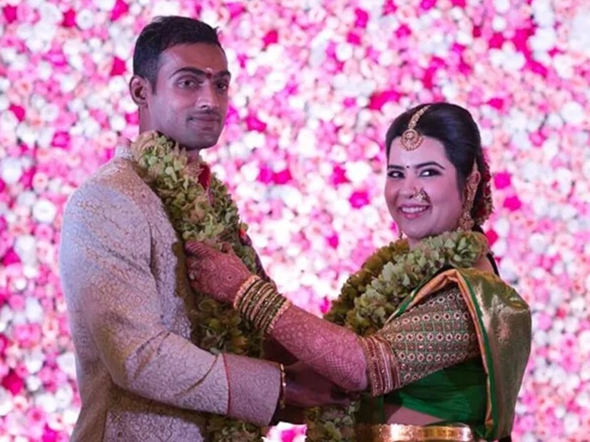 তবে অনেকেই হয়তো জানেন না যে, রাধিকার কন্যা রায়ানে হার্ডির স্বামী একজন ক্রিকেটার। আর তাঁর নাম হল অভিমন্যু মিঠুন। ২০১৫ সালের সেপ্টেম্বর মাসে তাঁদের বিবাহ সম্পন্ন হয়। এই বিয়েতে উপস্থিত হয়েছিলেন ক্রিকেট এবং রাজনৈতিক দুনিয়ার নামীদামি ব্যক্তিত্বরা। রায়ানে আর অভিমন্যুর রয়েছে দুই সন্তান - এক পুত্র তারক এবং এক কন্যা রাধ্যা। 