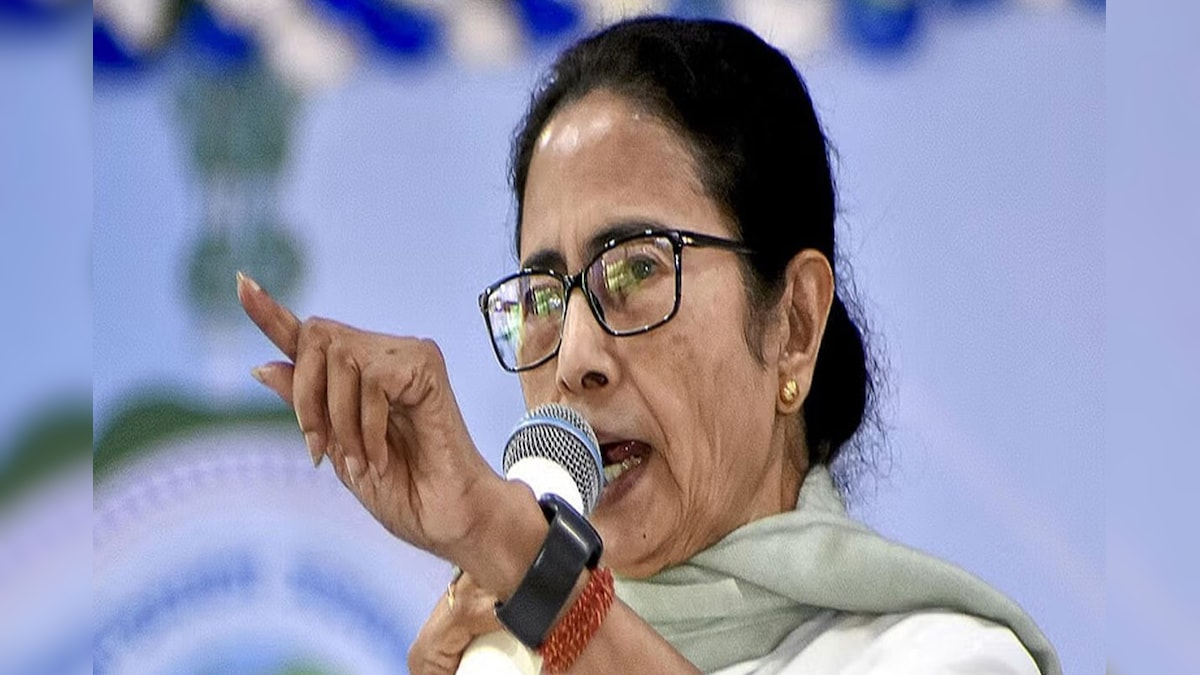 Anubrata Mondal ২১ জুলাইয়ের প্রস্তুতির জন্য জেলার নেতাদের নিয়ে বিশেষ বৈঠক তৃণমূলের! থাকবেন অনুব্রত মণ্ডল? Special meeting held for 21 July preparation of TMC before 2026 Assembly Election in West Bengal