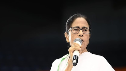 একাধিক খুনের ঘটনায় ক্ষোভ মুখ্যমন্ত্রীর, জেলাশাসক–এসপি–সিপিদের কড়া নির্দেশ একাধিক খুনের ঘটনায় ক্ষোভ মুখ্যমন্ত্রীর, জেলাশাসক–এসপি–সিপিদের কড়া নির্দেশ