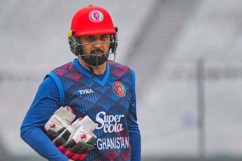 মহম্মদ নবি (Mohammad Nabi): আফগানিস্তানের অন্যতম দক্ষ ক্রিকেটার। দীর্ঘ সময় ধরে আইপিএল-এ সানরাইজার্স হায়দরাবাদের সঙ্গে যুক্ত ছিলেন তিনি। শুধু তা-ই নয়, কলকাতা নাইট রাইডার্স এবং মুম্বই ইন্ডিয়ান্সের হয়েও খেলেছেন। কিন্তু আইপিএল ২০২৫ নিলামে একটাও বিড পাননি। তাঁর বেস প্রাইস ছিল দেড় কোটি টাকা। বর্তমানে তিনি পাকিস্তান সুপার লিগে করাচি কিংসের হয়ে মাঠে নামবেন। (PTI Photo)