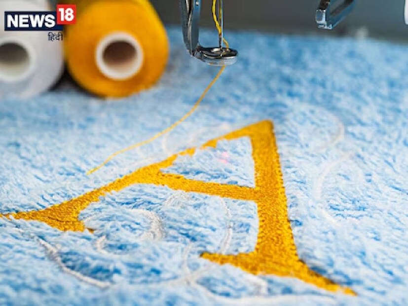 A অক্ষর দিয়ে শুরু হওয়া নামের মানুষেরা বুদ্ধিমান হন। তাদের রসবোধও ভাল। তাঁদের বেশিরভাগ সিদ্ধান্তই সঠিক প্রমাণিত হয়। এই মানুষগুলি কম রোমান্টিক হন। কিন্তু ভালবাসার মানুষটিকে খুশি রাখার চেষ্টা করেন। ভালবাসা প্রকাশে স্বাচ্ছন্দ্য বোধ করেন না। এবং নির্জনে অনুভূতি প্রকাশ করে।