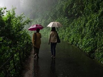 চৈত্রের কাঠফাটা ঝলসানো গরমে অবশেষে বৃষ্টির সুখবর! কবে কলকাতায় স্বস্তির বর্ষণ? বড় আপডেট চৈত্রের কাঠফাটা ঝলসানো গরমে অবশেষে বৃষ্টির সুখবর! কবে কলকাতায় স্বস্তির বর্ষণ? বড় আপডেট