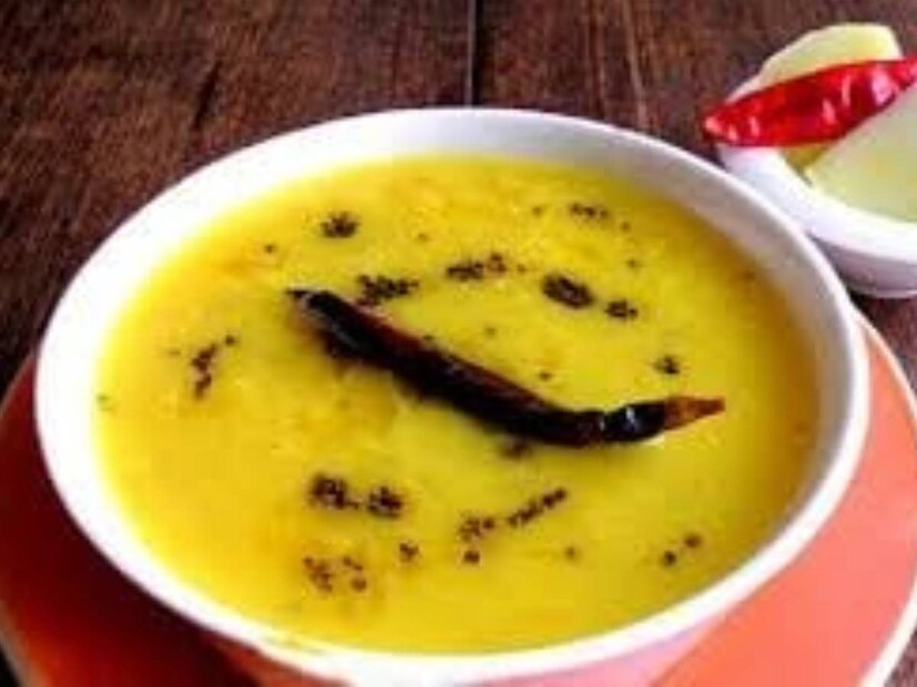 হজমে সহায়ক, মুখের স্বাদ ফিরিয়ে আনা-সহ একাধিক উপকারিতা এনে দেয় এই ডালের রেসিপি৷ তবে জেনে নিন এই ডালের কিছু পার্শ্ব প্রতিক্রিয়াও৷ জানুন কারা এই ডাল একদমই খাবেন না৷ বলছেন আয়ুর্বেদিক বিশেষজ্ঞ দীক্ষা ভাভসর৷