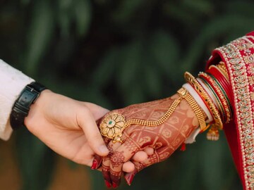 Marriage Proposal Rejected: ২০ বছর আগে থেকে এক বড় সমস্যায় ভুগছিলেন গ্রামের যুবক-যুবতী, এবার মিটে গেল, আসছে বিয়ের সম্বন্ধও