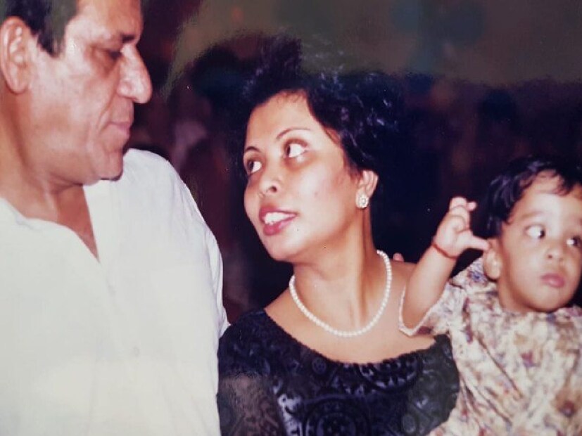 তিনি বলেন, &quot;একজন সামন্ততান্ত্রিক পুরুষ মন এভাবেই কাজ করে; তারা আপনাকে ভাবতে বাধ্য করে যে তাঁরা সৎ এবং আপনাকে সিদ্ধান্ত নেওয়ার স্বাধীনতা দিয়েছে, কিন্তু আমার মনে হয় না যে সে এমন একজন মানুষ যে মনের সঙ্গে খেলা করবে৷&quot;