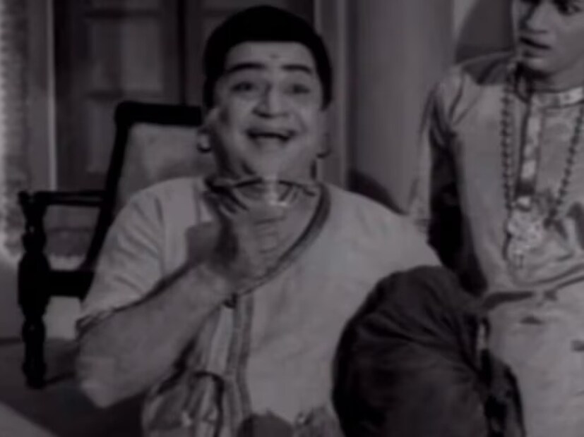 এখানেই শেষ নয়; ‘হিটলার’, ‘মাস্টার’, ‘পবিত্র প্রেম’, ‘নিয়ম’, ‘গুড়ুম্বা শঙ্কর’, ‘শঙ্কর দাদা এমবিবিএস’-এর মতো একাধিক ছবিতে কাজ করেছেন তিরুপতি প্রকাশ। আল্লারি নরেশের সঙ্গে ‘সীমা তাপাকাই’ ছবিতে প্রকাশ অভিনীত চরিত্রটি ব্যাপক ভাবে হিট ছিল। এছাড়াও প্যান্থার চরিত্রগুলির জন্যও খ্যাতির শীর্ষেই থাকবেন এই কৌতুকাভিনেতা। 