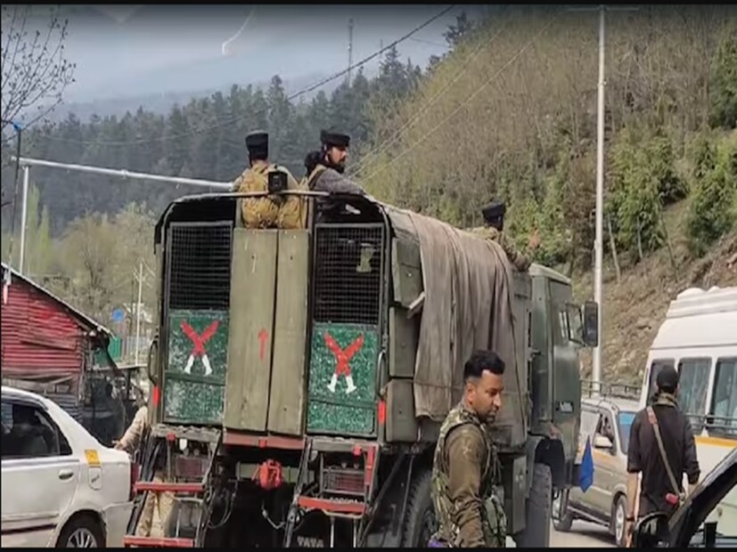 Pahalgam attack: পহেলগাঁওতে হামলার সময়ে পর্যটকদের ধর্ম জিজ্ঞেস করছিলেন টাট্টুয়ালা! ছবি ভাইরাল হতেই গ্রেফতার