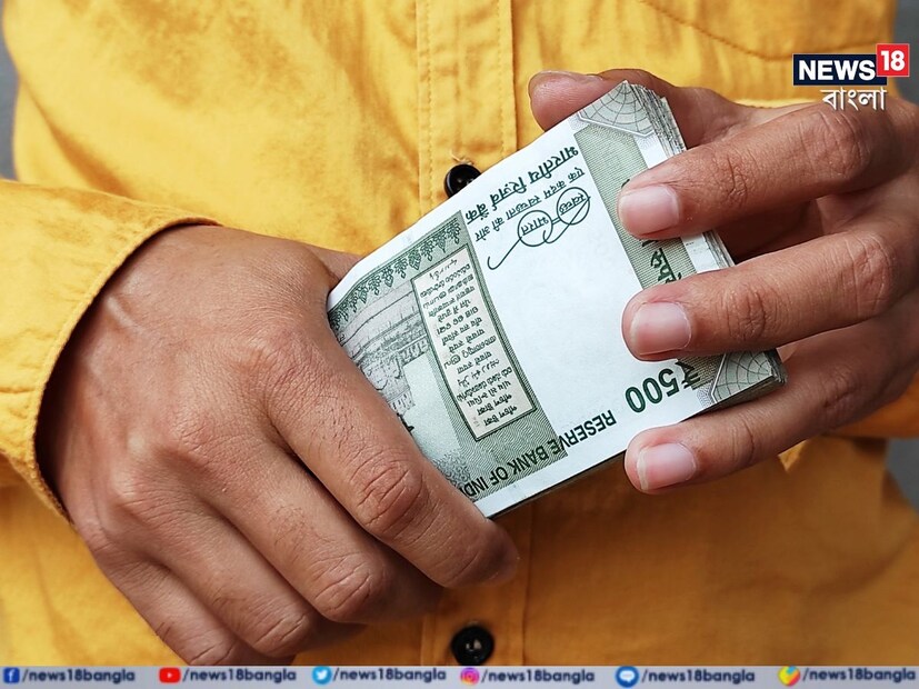 কোটিপতিদের জন্য গুরুত্বপূর্ণ উপদেষ্টা থাকা আবশ্যক:নিজের আর্থিক বিষয় ঠিক রাখার জন্য বিশেষজ্ঞদের গাইডেন্সের প্রয়োজন হয়। গুরুত্বপূর্ণ উপদেষ্টাদের মধ্যে অন্যতম হলেন আইনজীবী, একজন অডিটর এবং একজন আর্থিক বিশেষজ্ঞ। অনেকেই ভাবেন যে, পেশাদারদের পরামর্শ নিতে গেলে খরচ বেশি হয়। কিন্তু আসলে বিশেষজ্ঞদের গাইডেন্স থাকলে ভুল হবে না।